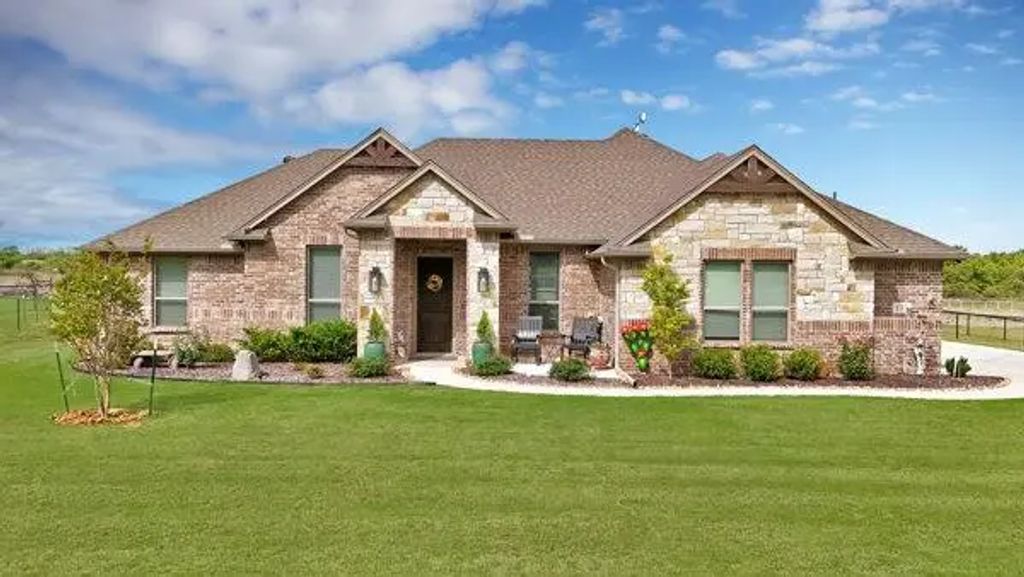 173 Stanley Lane, Poolville