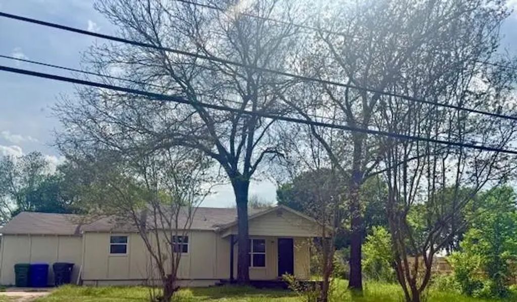 2621 Old Marlin, Waco