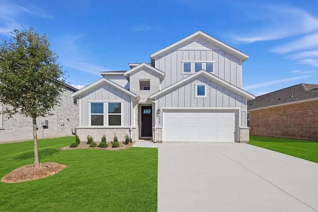 1432 Mustang Canyon Drive, Fort Worth