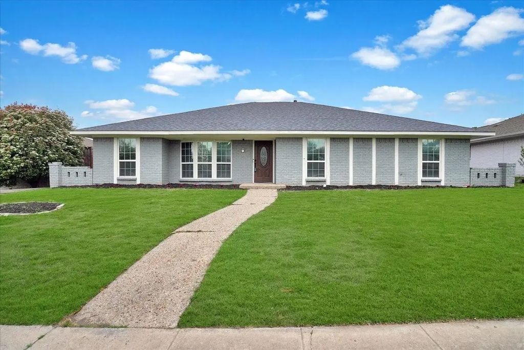527 Goodwin Drive, Richardson