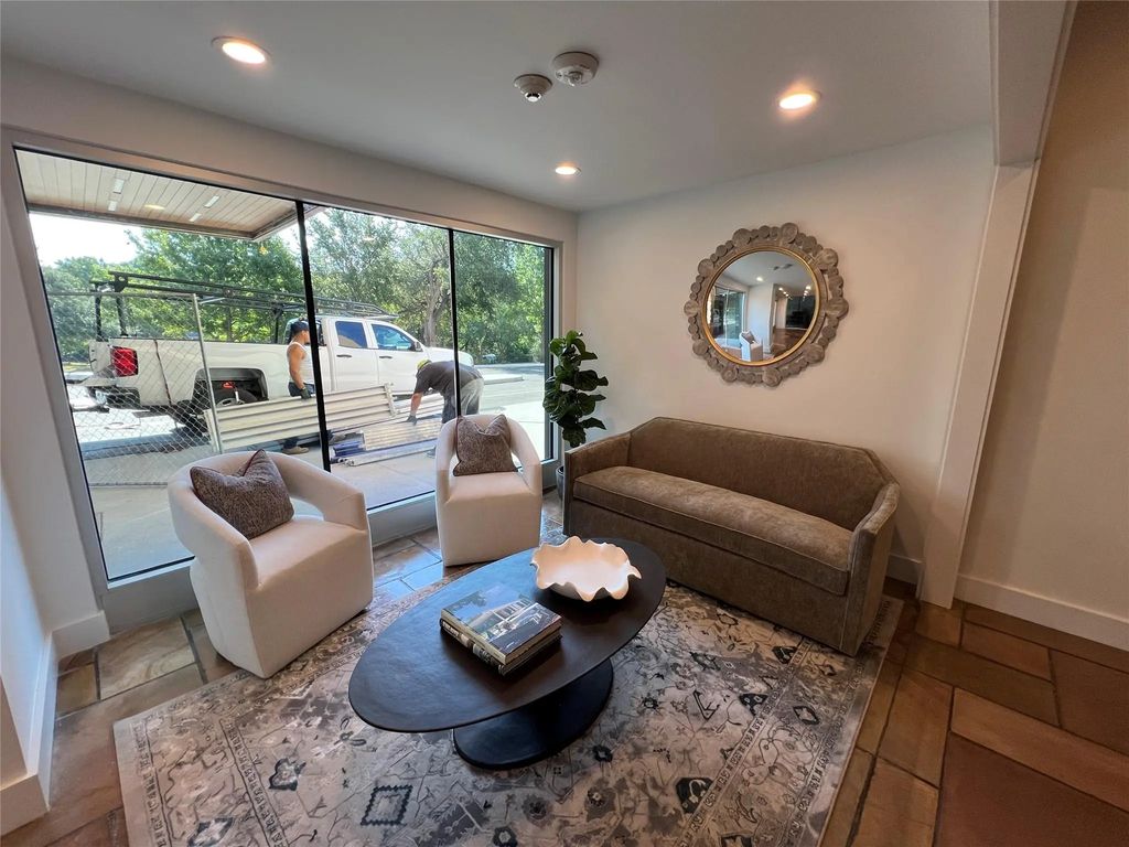 3883 Turtle Creek Boulevard 2010, Dallas
