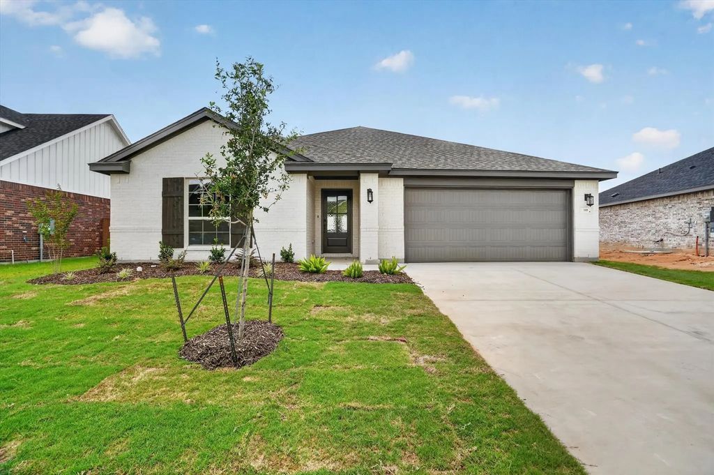 105 Mesa Drive, Glen Rose