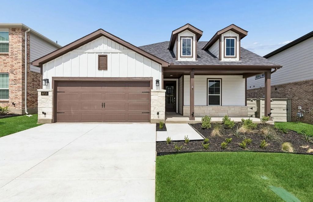 8713 Leafy Lane, Justin