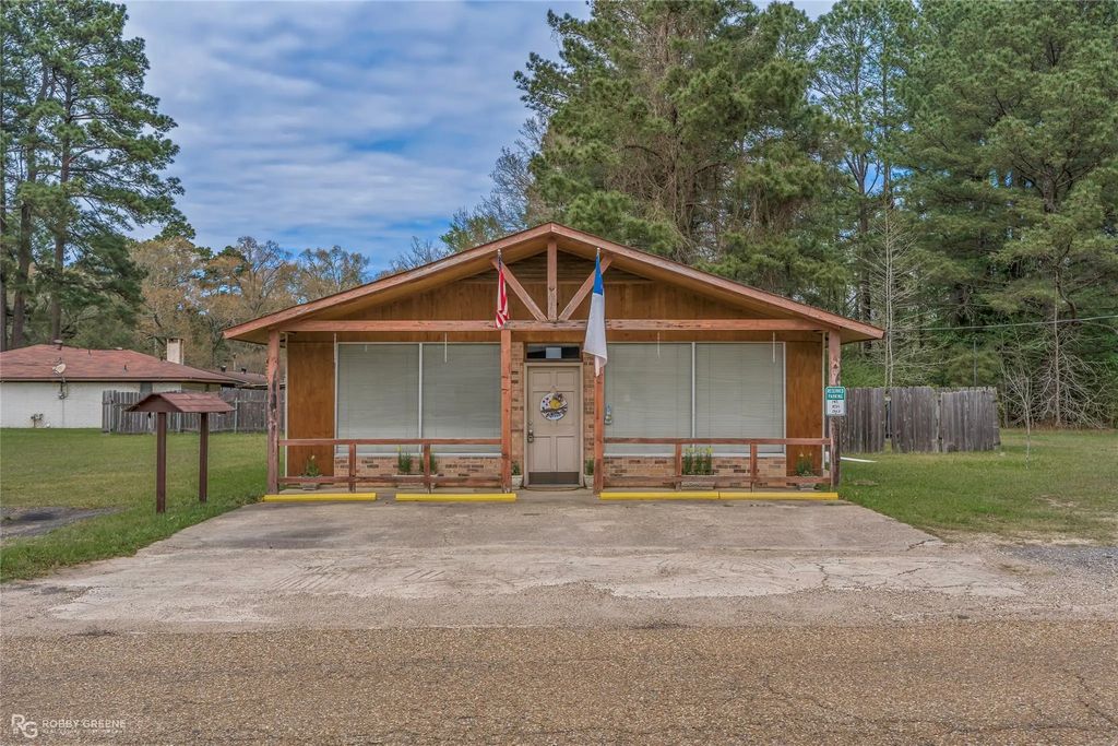 1104 Doctors, Springhill