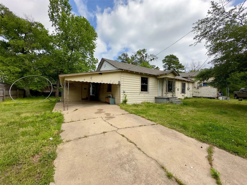 208 Anglin Street, Sulphur Springs