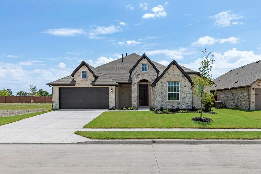 801 Trinity Street, Van Alstyne
