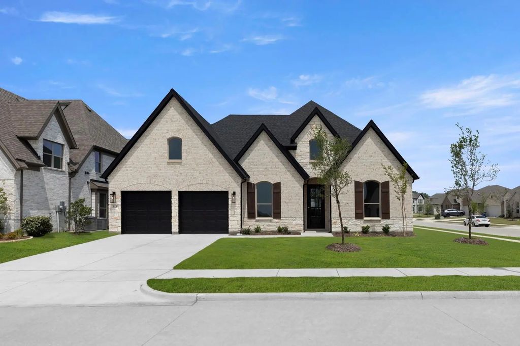 513 San Angelo Drive, Forney