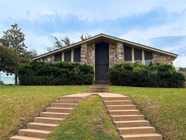 12 Creekwood Circle, Richardson