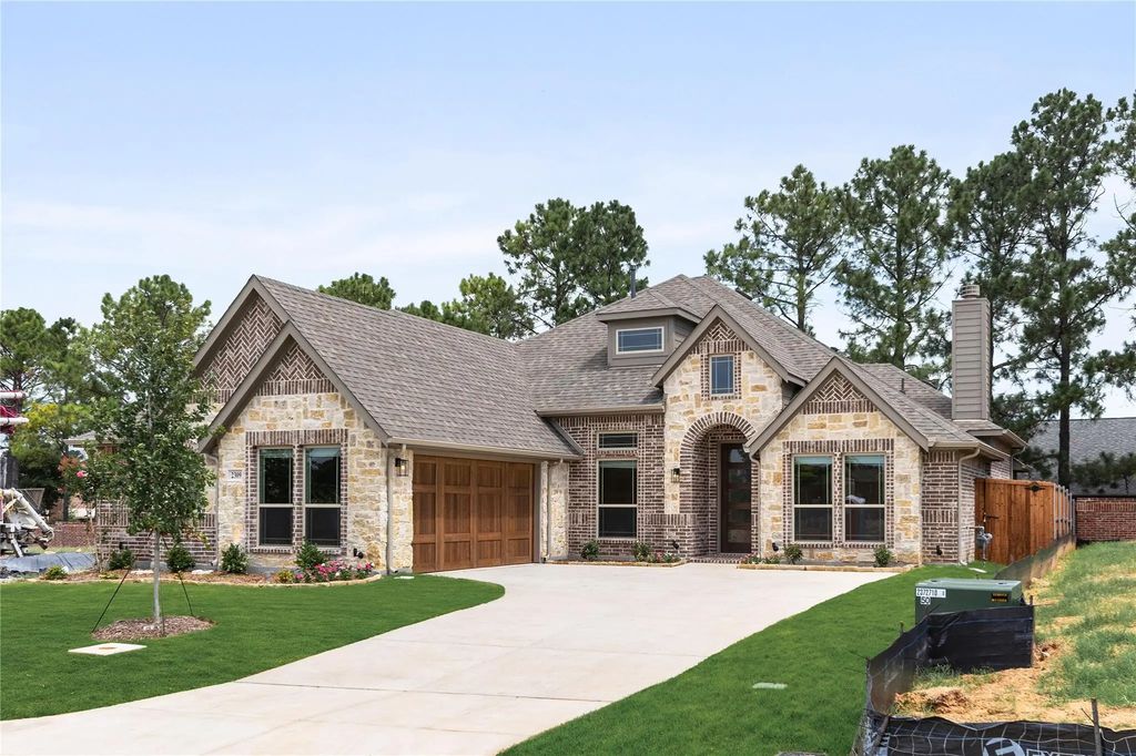 2309 Legacy Oaks Lane, Bedford