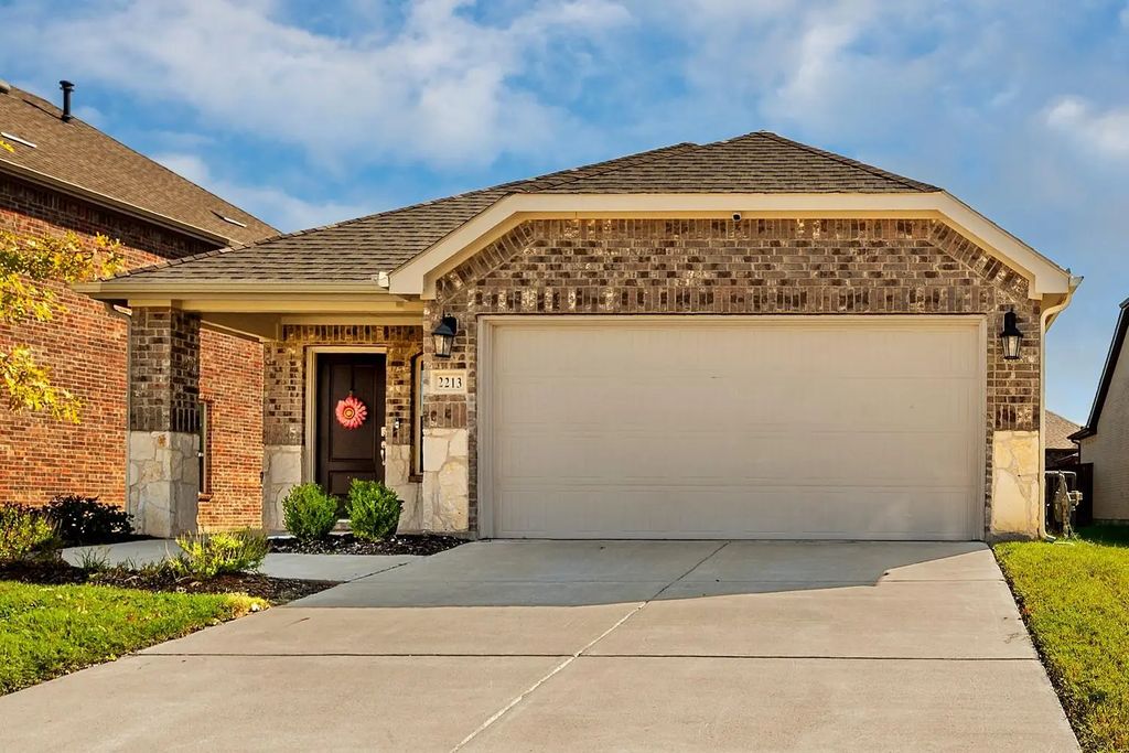 2213 Elena Drive, Anna