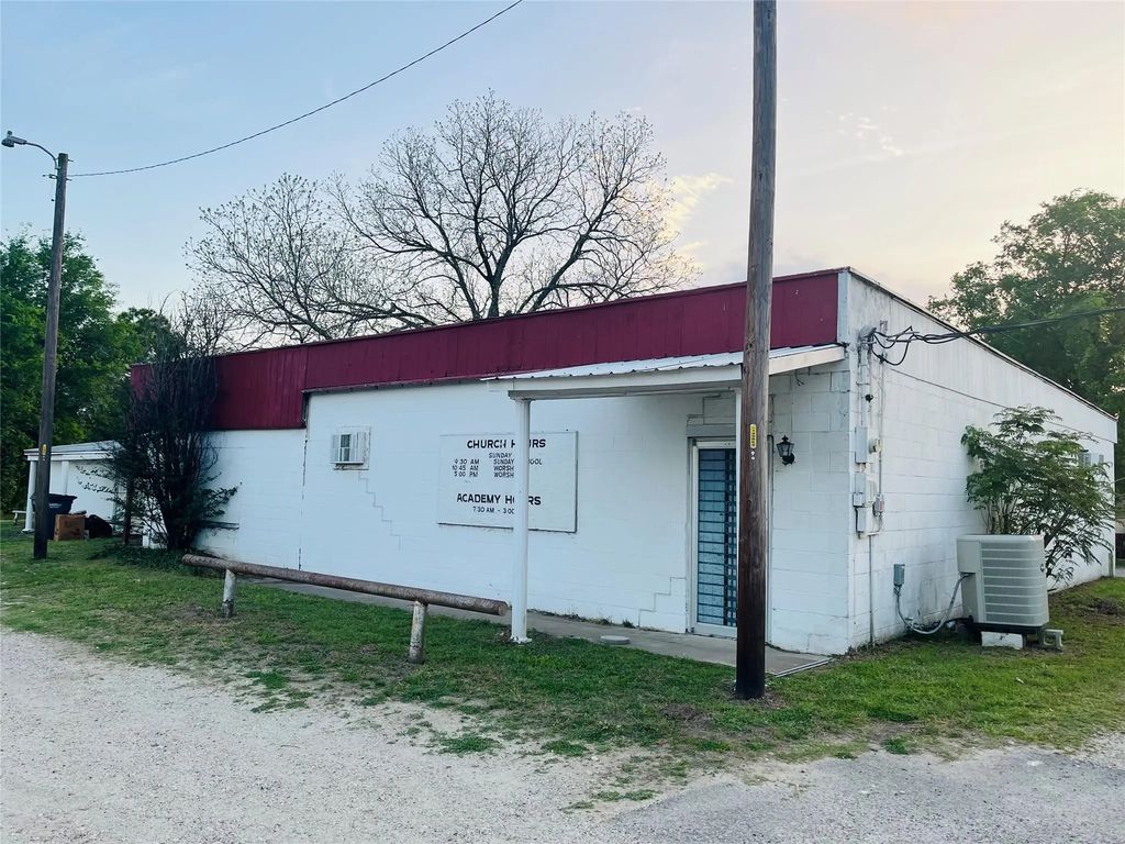11558 Fm 751, Wills Point