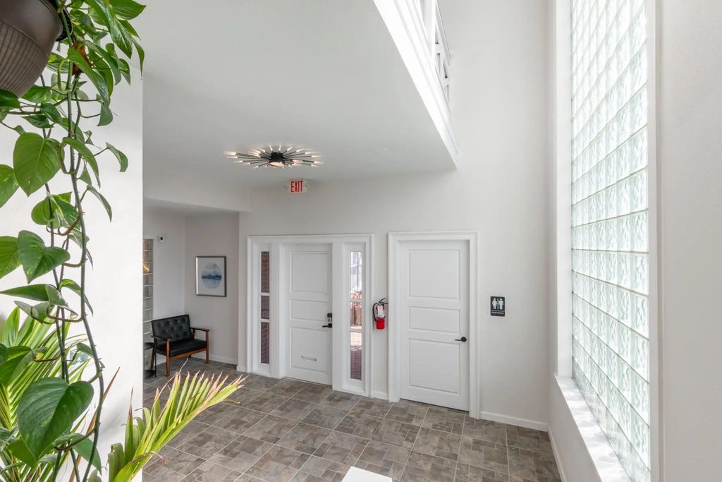 1307 W Abram Street 100, Arlington