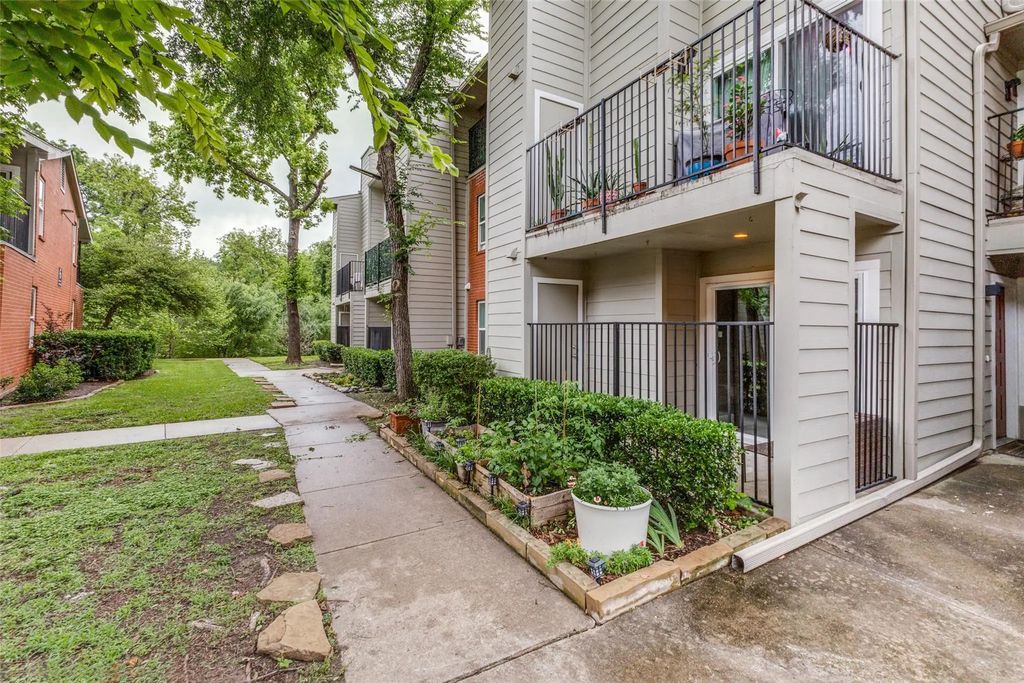 6900 Skillman Street 407, Dallas
