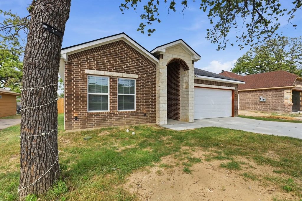 2611 Hunting Drive, Fort Worth