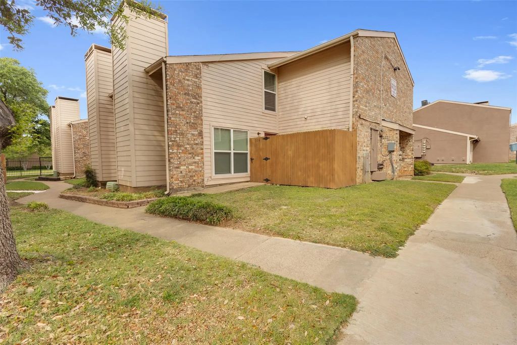 5516 Boca Raton Boulevard 321, Fort Worth