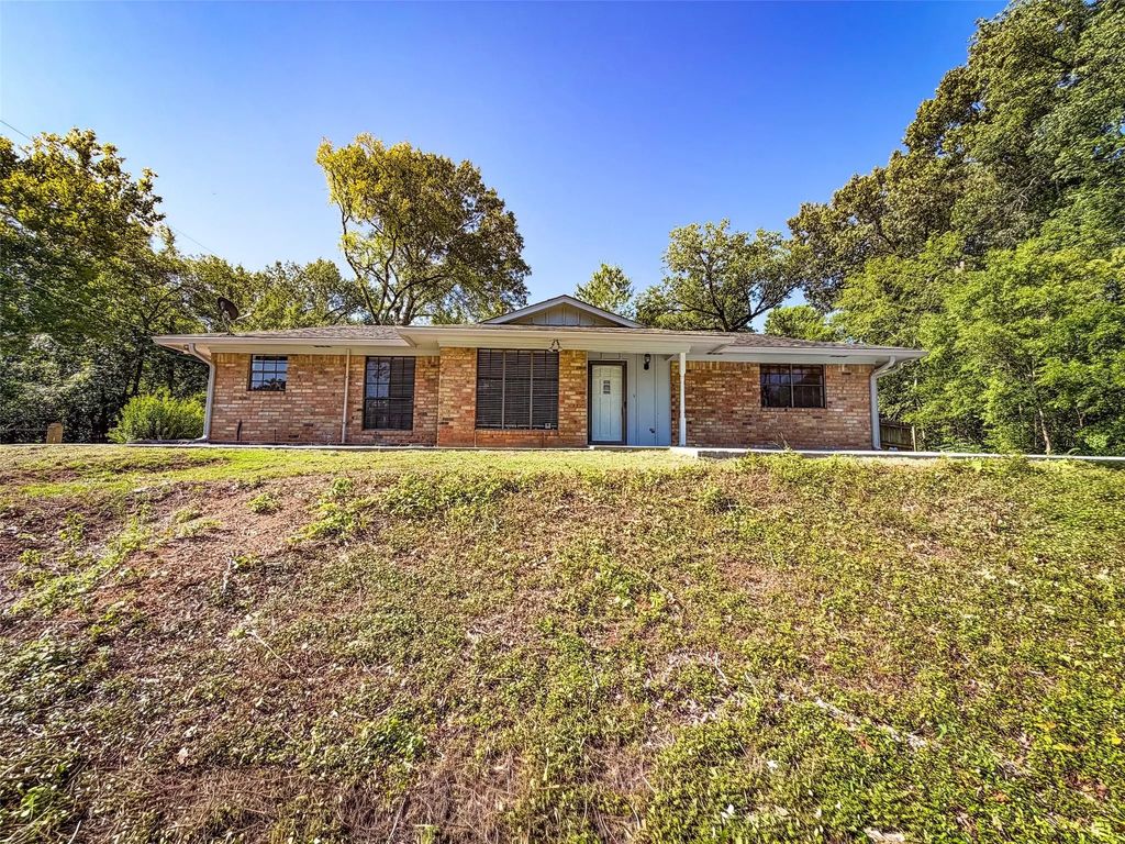 1112 Swanson Drive, Palestine