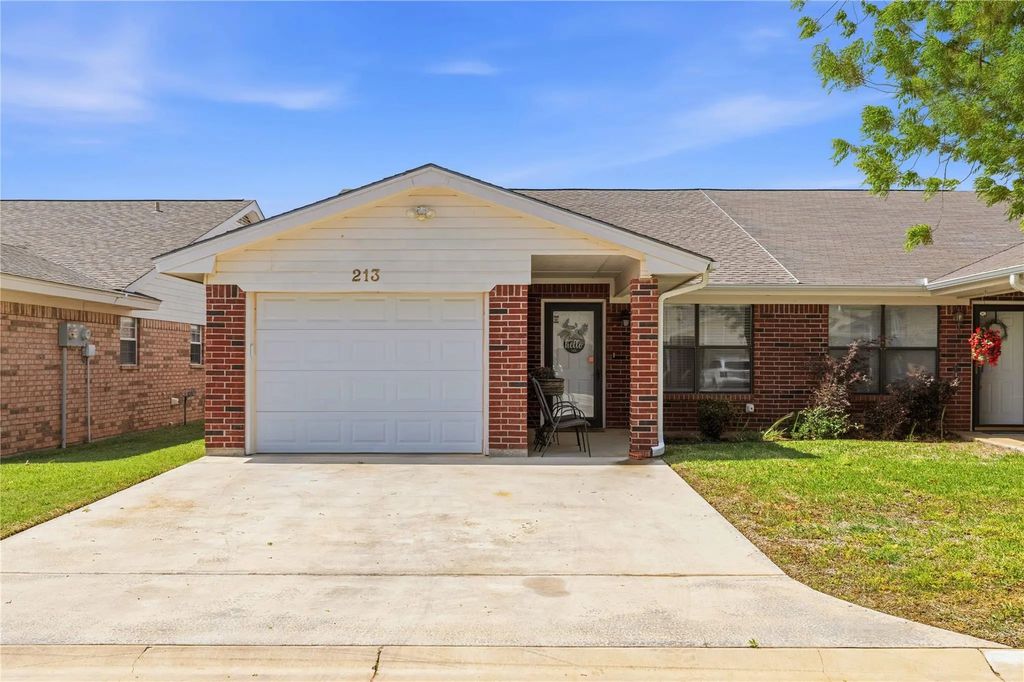 213 Wills Way, Early