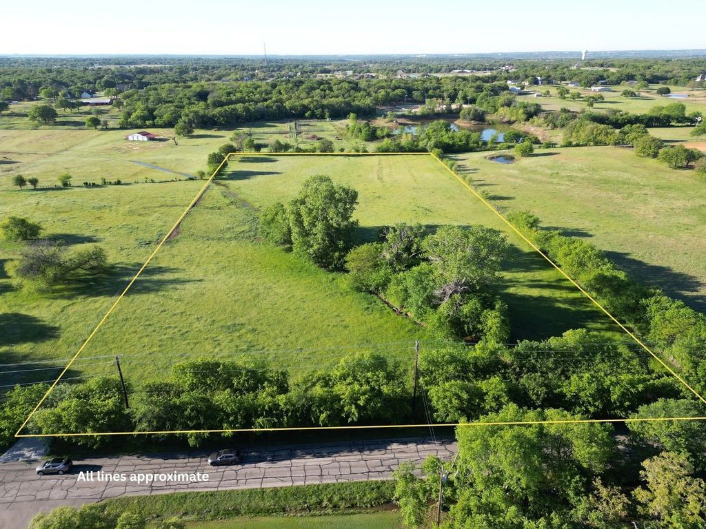 1640 E Jeter Road, Bartonville