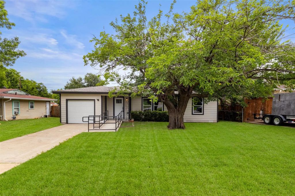 425 Browning Drive, Arlington