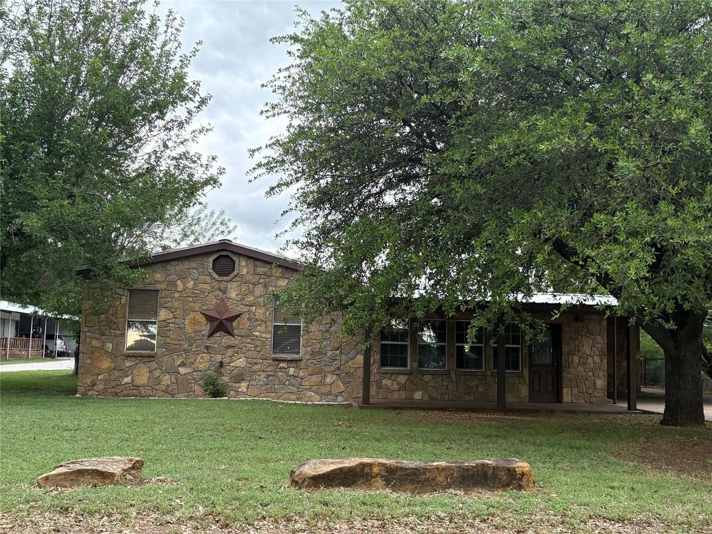 210 Jones Road, Graford