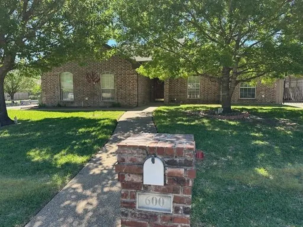 600 Durango Circle, Hewitt