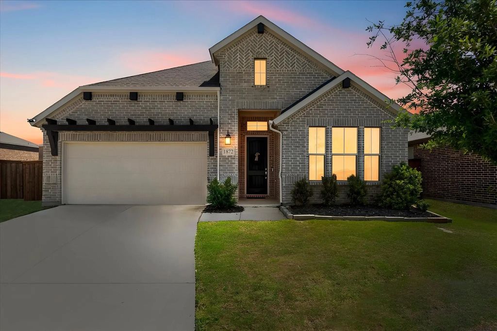 1872 Big Spring Drive, Forney