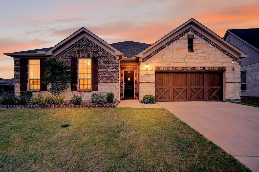 1340 Carlet Drive, Little Elm