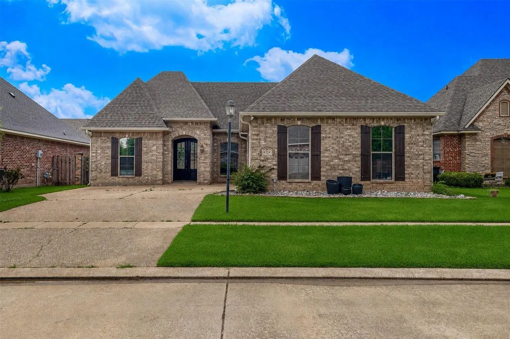 9329 S Plaquemine Drive, Shreveport