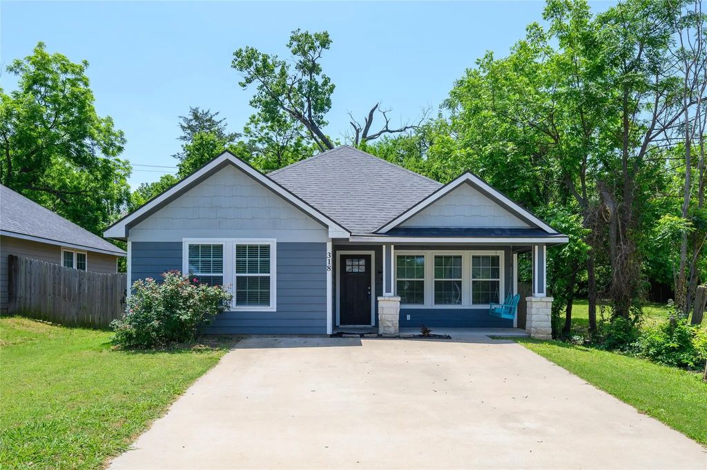 318 E Munson Street, Denison