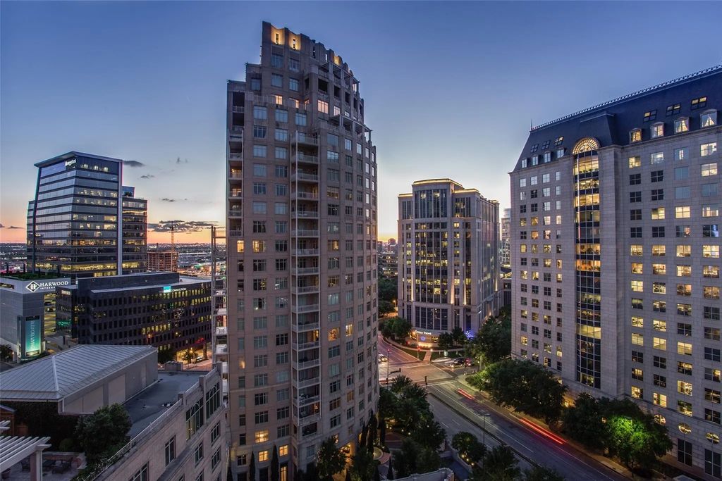 2525 N Pearl Street 1105, Dallas
