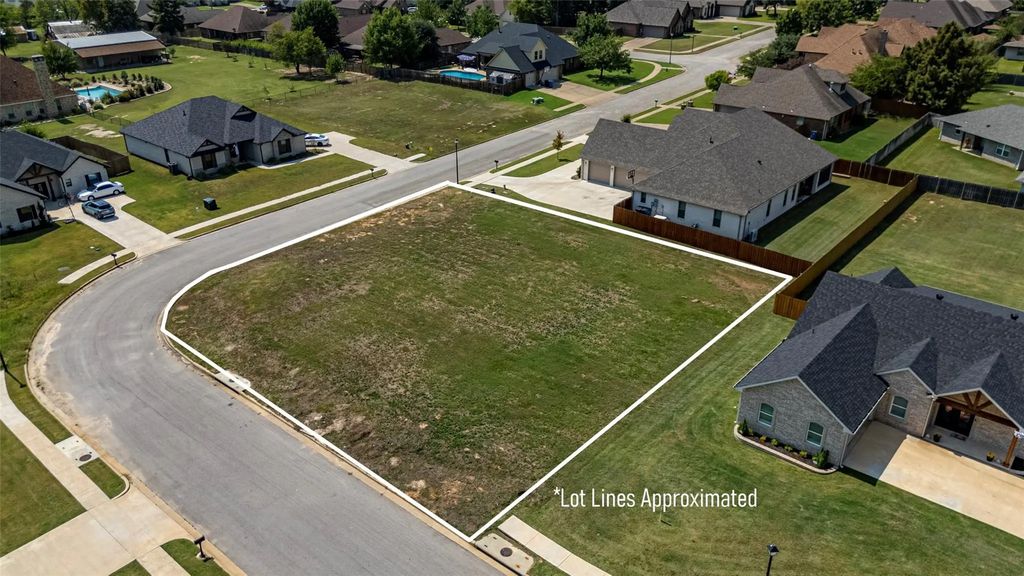 585 Imagine Drive, Lindale