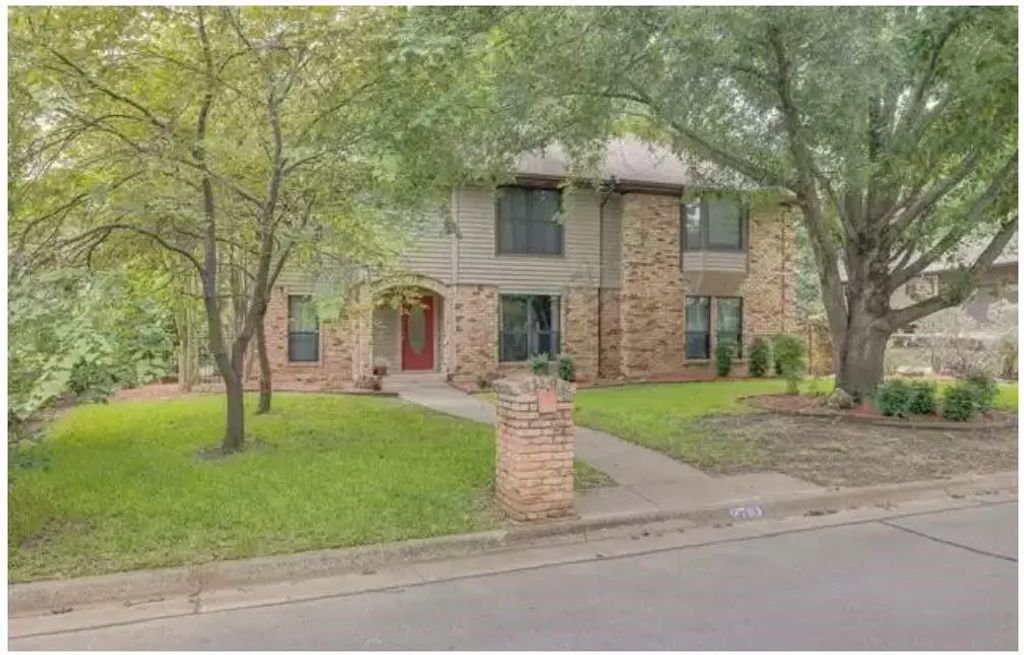 2719 Sunrise Drive, Arlington