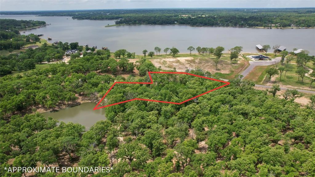 7011 Lakeshore Way, Eustace