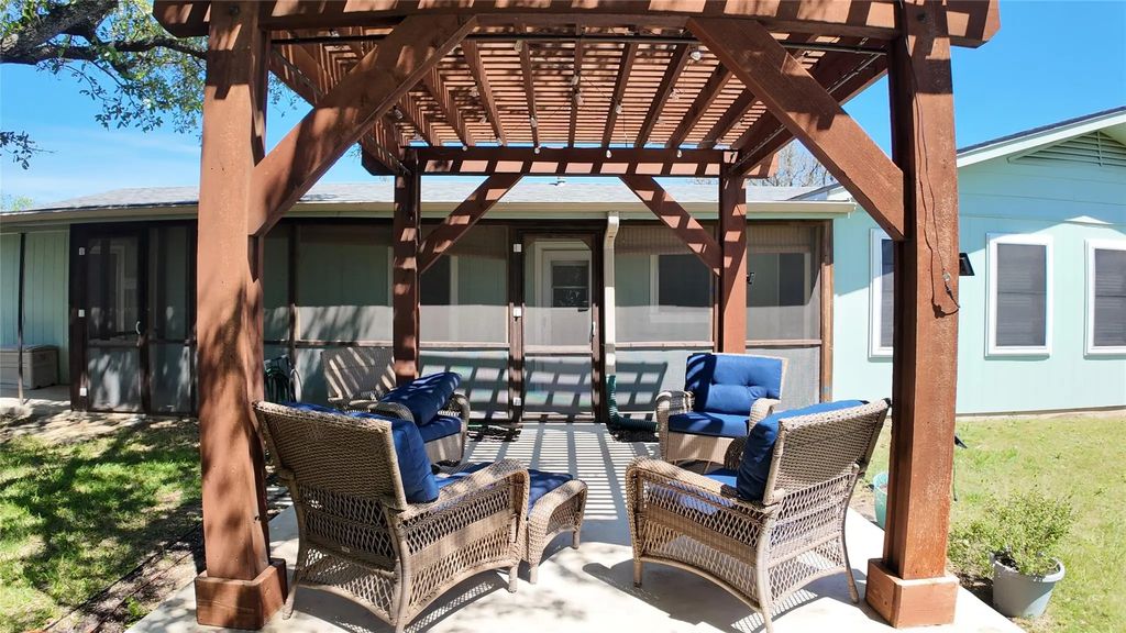 1301 N Reilley Street N, Goldthwaite