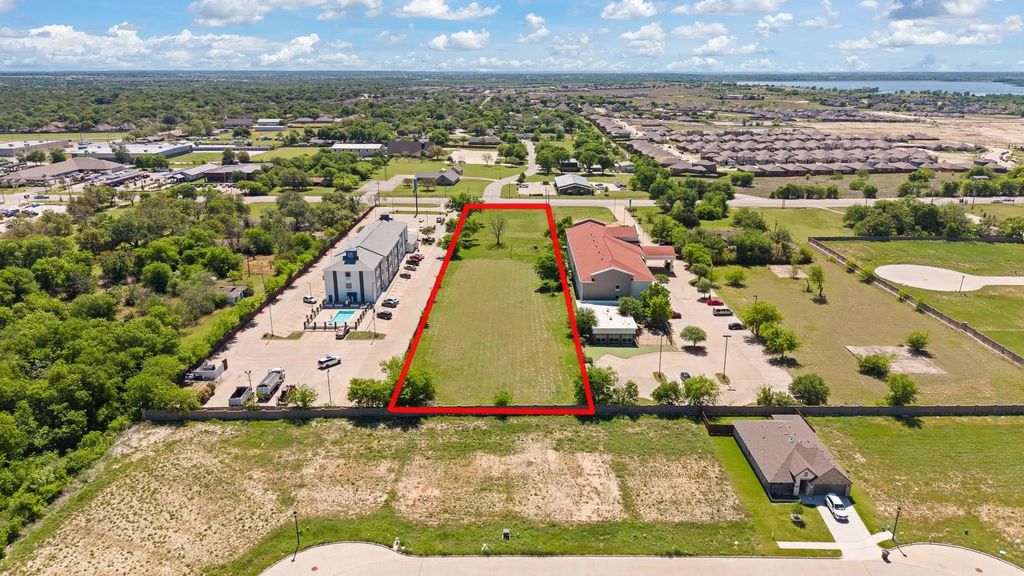 1724 W Henderson Street, Cleburne