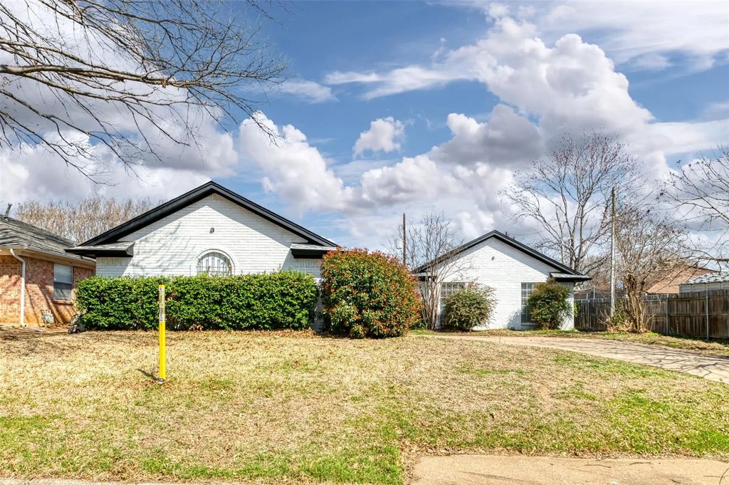 5603 Fireside Drive, Arlington