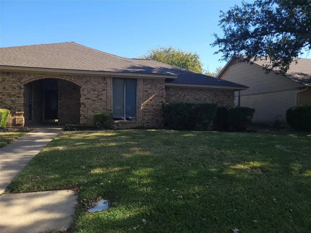 331 Dogwood, Grapevine