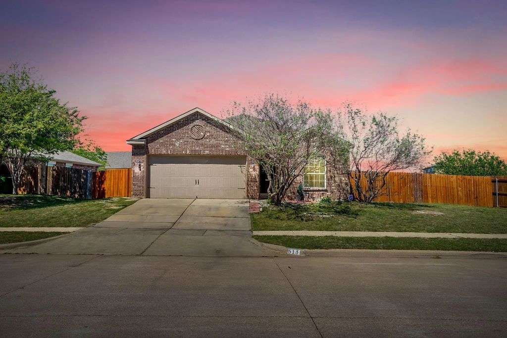 513 Bailer Drive, Crowley