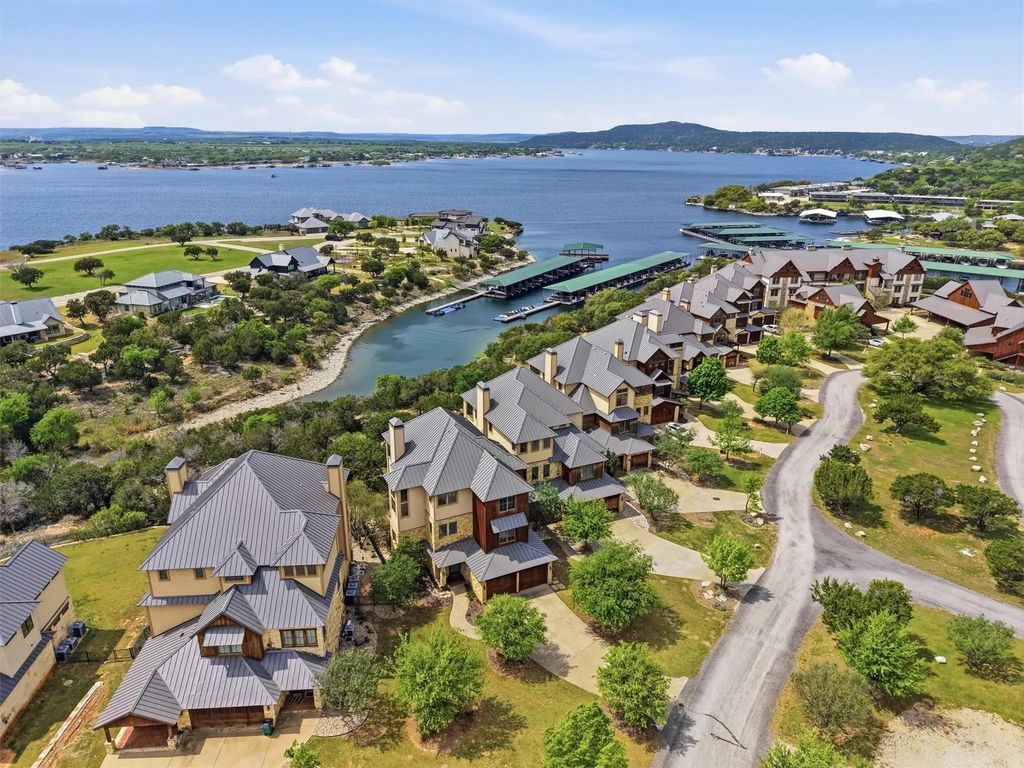 2141 Century Oak Drive, Graford