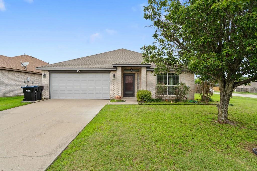 100 Lipan Street, Greenville