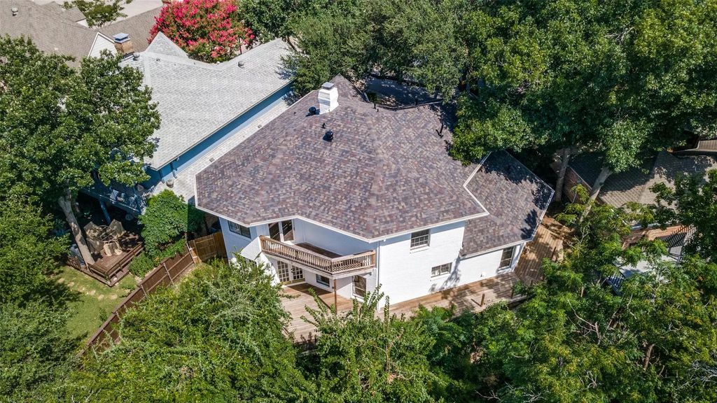 9122 Cochran Heights Drive, Dallas