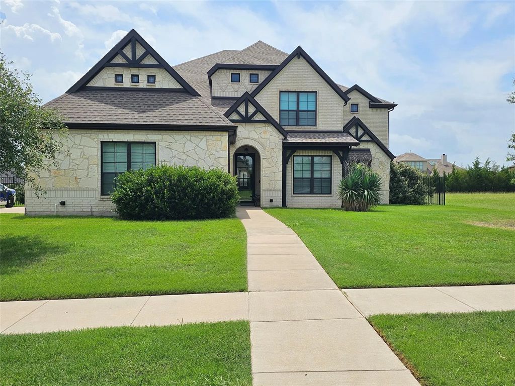 1505 Hudson Drive, Ennis