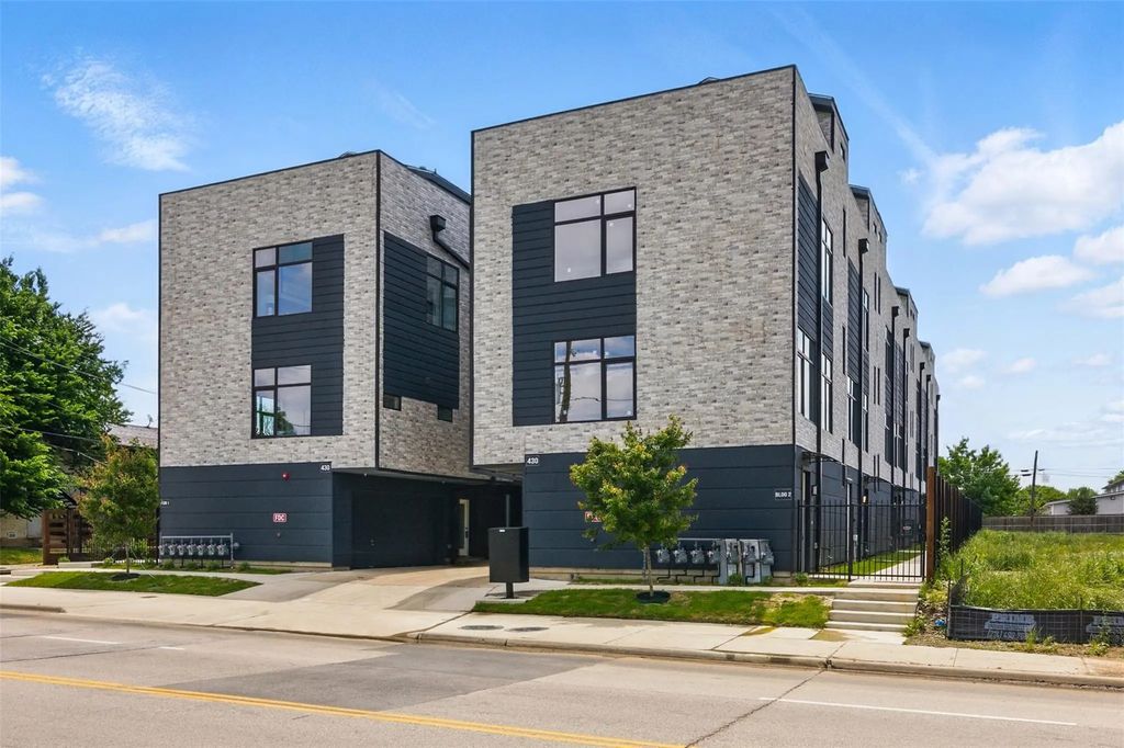 430 E 8th 106, Dallas