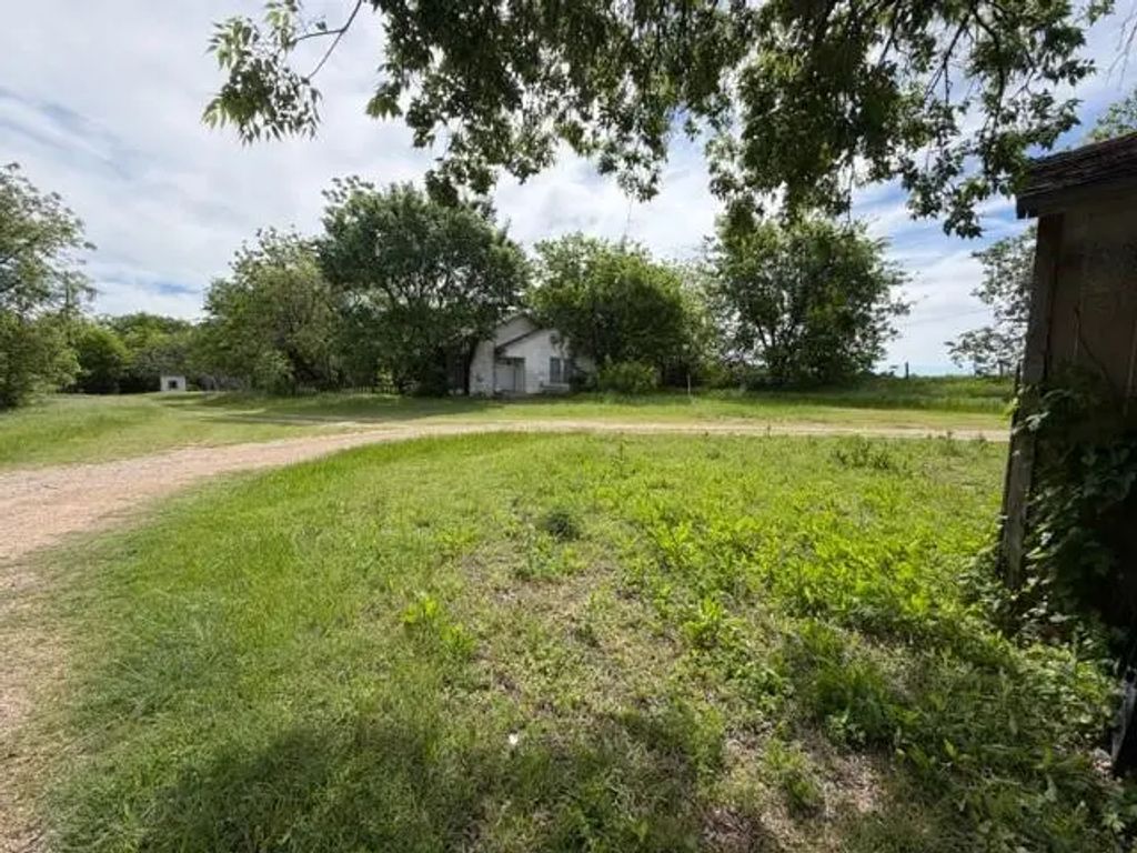 2612 S Interstate 35 E, Lancaster