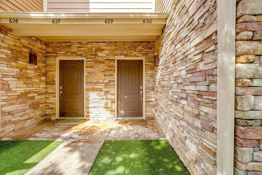 2410 S 2nd Street 629, Waco
