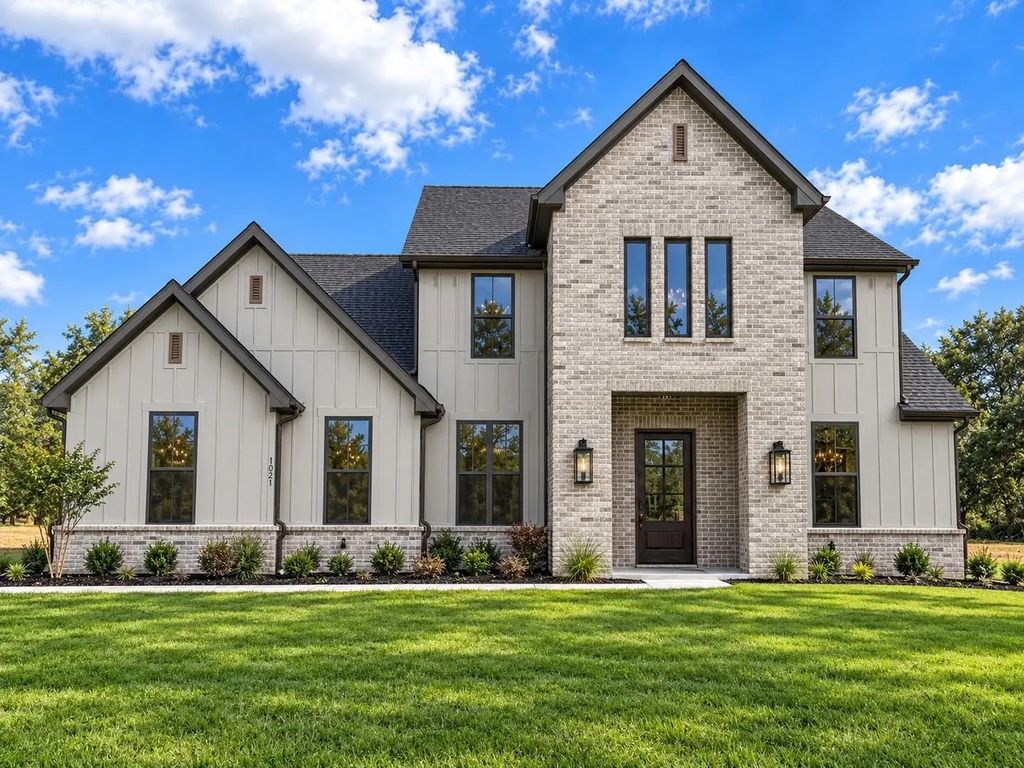 1021 Brock Heights Court, Brock