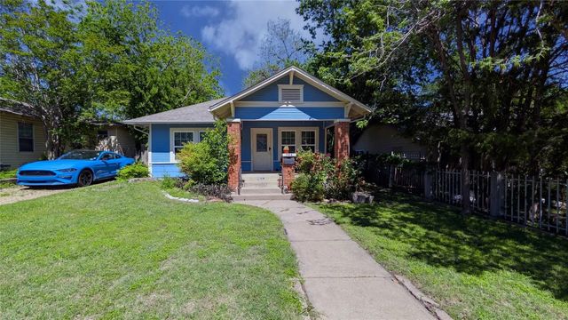 704 Cameron Avenue, Dallas