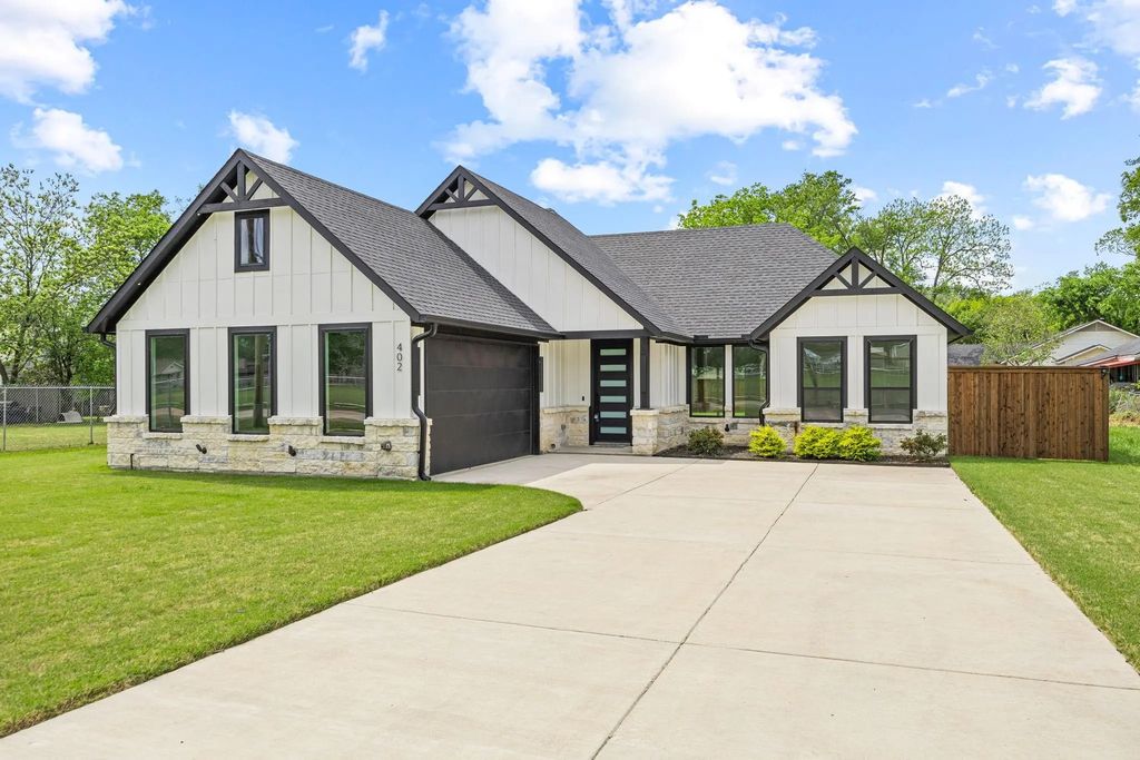 402 S Humphrey Avenue, Kerens