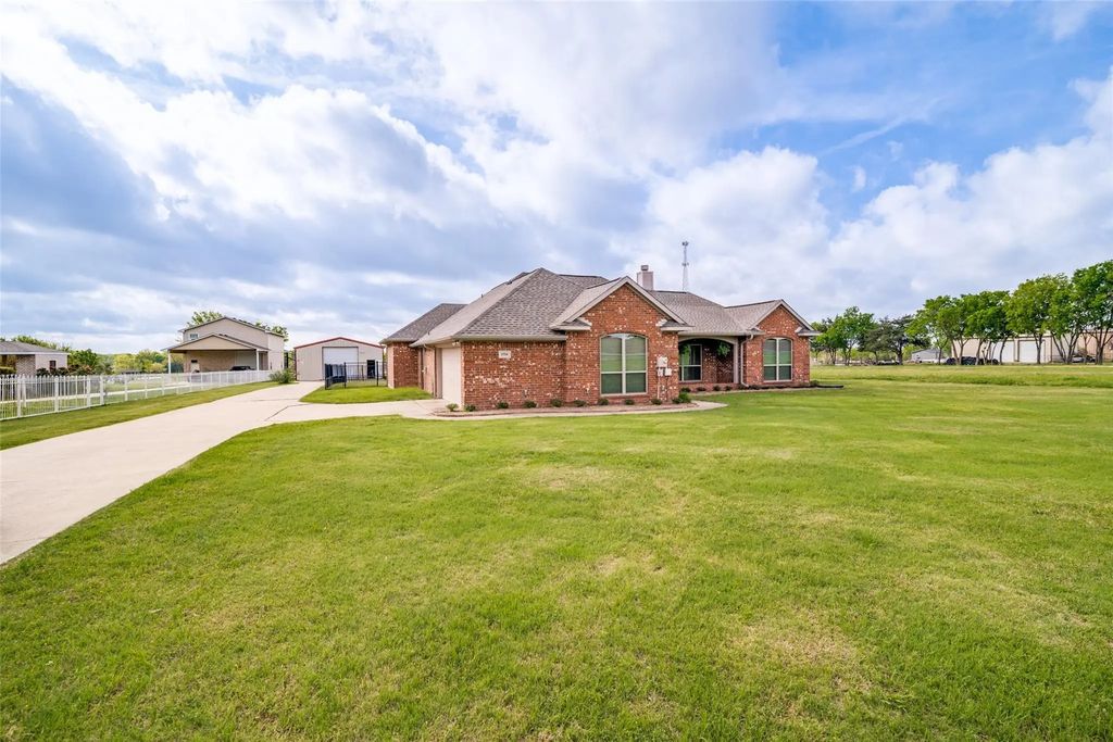 9798 Helms Trail, Forney