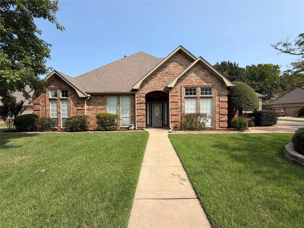 2865 Oak Creek Drive, Paris